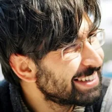 Uzm. Dkt. Emrah Adil Can Gündoğdu — Dil ve Konuşma Terapisi, İzmir. Portre fotoğrafı.