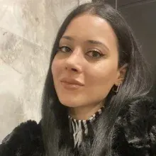 Psk. Fatma Betül Gübbük — Psikoloji, Mersin. Portre fotoğrafı.