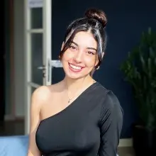 Dyt. Buse Sepin — Diyetisyen, İstanbul. Portre fotoğrafı.