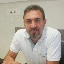 Op. Dr. Yılmaz Geyik — Plastik Rekonstrüktif Ve Estetik Cerrahi, Antalya. Portre fotoğrafı.