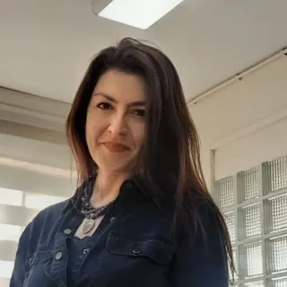 Dt. Ayşe Tuba Metin profilinde yer alan galeri fotoğrafı.