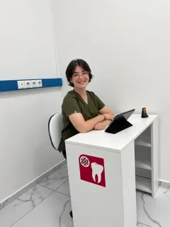 Dt. Helin Tuğçe Alacagöz profilinde yer alan galeri fotoğrafı.
