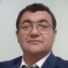 Dt. Vahid Hatemoğlu — Diş Hekimi, Kayseri. Portre fotoğrafı.