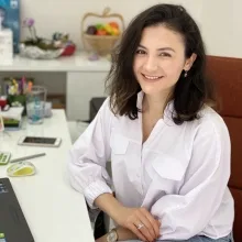 Dyt. Aynur Altaş Akbaş — Diyetisyen, Şişli, İstanbul. Portre fotoğrafı.