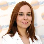 Uzm. Dr. Yeliz Düzgün — Göğüs Hastalıkları, Antalya. Portre fotoğrafı.