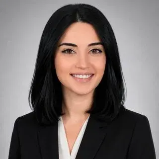 Kl. Psk. Sinem Koputan — İzmir. Portre fotoğrafı.