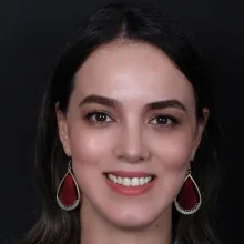 Uzm. Dr. Ünzile Seyman Civelek — Dermatoloji, İstanbul. Portre fotoğrafı.