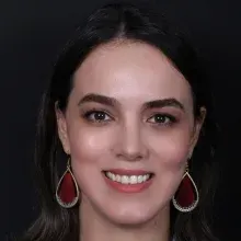 Uzm. Dr. Ünzile Seyman Civelek — Dermatoloji, İstanbul. Portre fotoğrafı.