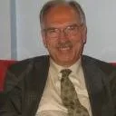 Prof. Dr. Oğuz Polatkan — El Cerrahisi, Fatih, İstanbul. Portre fotoğrafı.