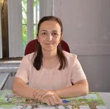 Uzm. Dr. Filiz Alyanak Özdemiroğlu — Psikiyatri, Çankaya, Ankara. Portre fotoğrafı.