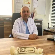 Doç. Dr. Ümit Avşar — Erzurum. Portre fotoğrafı.