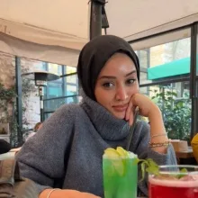 Dyt. Melike İşlek — Diyetisyen, İstanbul. Portre fotoğrafı.
