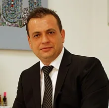 Op. Dr. Hakan Yüksel — Kulak Burun Boğaz, Muratpaşa, Antalya. Portre fotoğrafı.