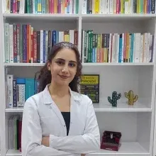 Psk. Berfin Sara — Psikoloji, Manisa. Portre fotoğrafı.