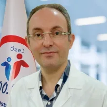 Doç. Dr. Uğur Keskin — Kadın Hastalıkları Ve Doğum, Çankaya, Ankara. Portre fotoğrafı.