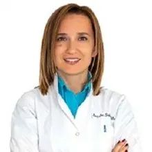 Doç. Dr. Şule Çıldır — Kadıköy, İstanbul. Portre fotoğrafı.