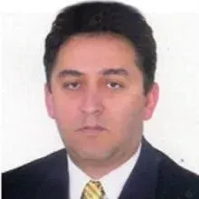 Dt. Selçuk Soyluoğlu — Diş Hekimi, Muğla. Portre fotoğrafı.