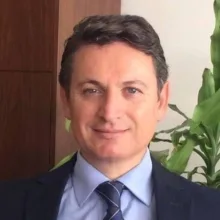 Op. Dr. Ahmet Hamdi Akkoca — Kadın Hastalıkları Ve Doğum, İzmir. Portre fotoğrafı.