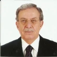 Op. Dr. Nazar İpekçi — Kadın Hastalıkları Ve Doğum, İstanbul. Portre fotoğrafı.