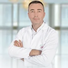 Doç. Dr. Emre Akkaya — Kardiyoloji, Gaziantep. Portre fotoğrafı.