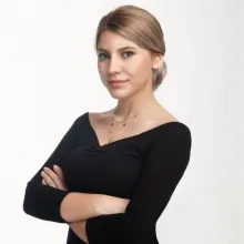 Eda Tuğçe Erol. Portre fotoğrafı.