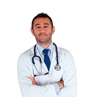 Op. Dr. Selim Karataş — Kadın Hastalıkları Ve Doğum, Konyaaltı, Antalya. Portre fotoğrafı.