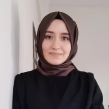 Dyt. Fehime Arı — Diyetisyen, İstanbul. Portre fotoğrafı.