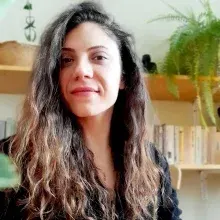 Psk. Ceren Duman — Psikoloji, İstanbul. Portre fotoğrafı.