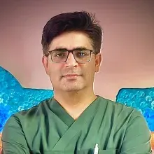 Op. Dr. Adem Sürücü — Kadın Hastalıkları Ve Doğum, Şanlıurfa. Portre fotoğrafı.