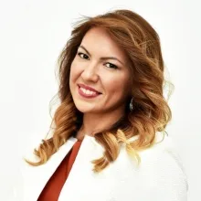 Dyt. Gizem Şeber — Diyetisyen, İstanbul. Portre fotoğrafı.
