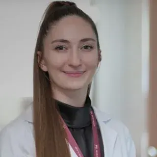 Op. Dr. Feride Öçba Sezgin — Kadın Hastalıkları Ve Doğum, Atakum, Samsun. Portre fotoğrafı.