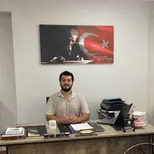 Dkt. Tolga Ergin — Dil ve Konuşma Terapisi, Zonguldak. Portre fotoğrafı.