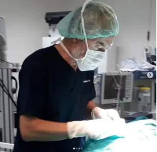 Op. Dr. Turab Ulaşoğlu profilinde yer alan galeri fotoğrafı.