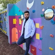 Dkt. İbrahim Sonbayram — Dil ve Konuşma Terapisi. Portre fotoğrafı.
