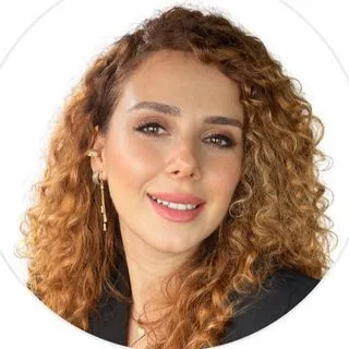 Kl. Psk. Saime Serpil Özgül — Psikoloji, İstanbul. Portre fotoğrafı.
