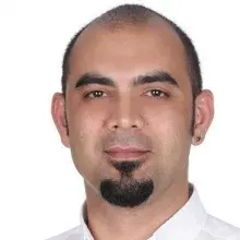 Op. Dr. Soner Tezcan — Plastik Rekonstrüktif Ve Estetik Cerrahi, İstanbul. Portre fotoğrafı.