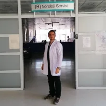 Fzt. Altan Emircan Yarbuz — Fizyoterapi Ve Rehabilitasyon. Portre fotoğrafı.