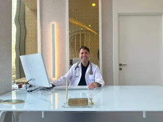 Doç. Dr. Muharrem Taşkoparan profilinde yer alan galeri fotoğrafı.