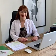 Dyt. Ayşin Avşar — Diyetisyen, Aydın. Portre fotoğrafı.