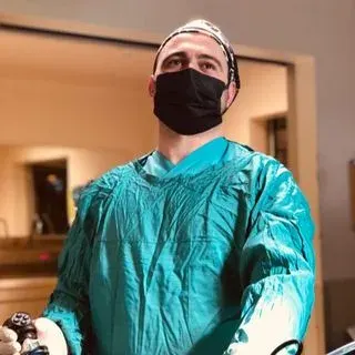 Op. Dr. Anıl Erbaş — Ortopedi Ve Travmatoloji, Iğdır. Portre fotoğrafı.