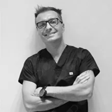 Dr. Dt. Ege Eryürük — Ankara. Portre fotoğrafı.