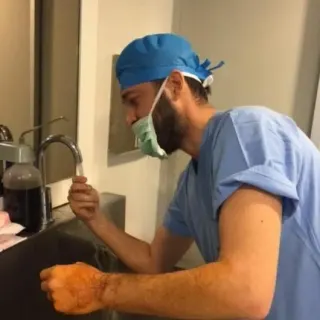 Op. Dr. Onur Sümer profilinde yer alan galeri fotoğrafı.