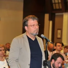 Prof. Dr. Türkay Kırdak — Genel Cerrahi, Bursa. Portre fotoğrafı.