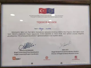 Dkt. Veysi İkvan profilinde yer alan galeri fotoğrafı.