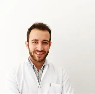 Dt. Yusuf Derin profilinde yer alan galeri fotoğrafı.