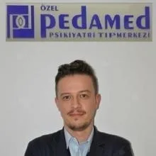 Uzm. Psk. Erkin Ünalan — Psikoloji, İstanbul. Portre fotoğrafı.