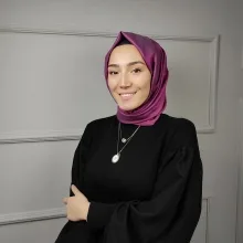 Psk. Fatma Nur Köksal — Psikoloji, İstanbul. Portre fotoğrafı.