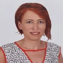 Prof. Dr. Aylin Hasanefendioğlu Bayrak — İstanbul. Portre fotoğrafı.