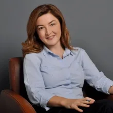Uzm. Dr. Ayşegül Taşdelen Kul — Psikiyatri, Ankara. Portre fotoğrafı.