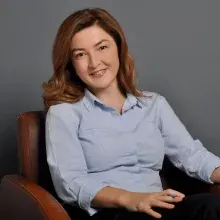 Uzm. Dr. Ayşegül Taşdelen Kul — Psikiyatri, Ankara. Portre fotoğrafı.